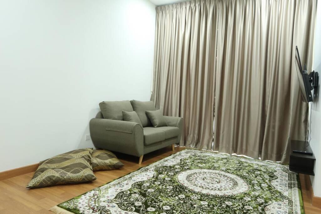 Promo Private Luxurious Nilai Vacation Home Bagian luar foto
