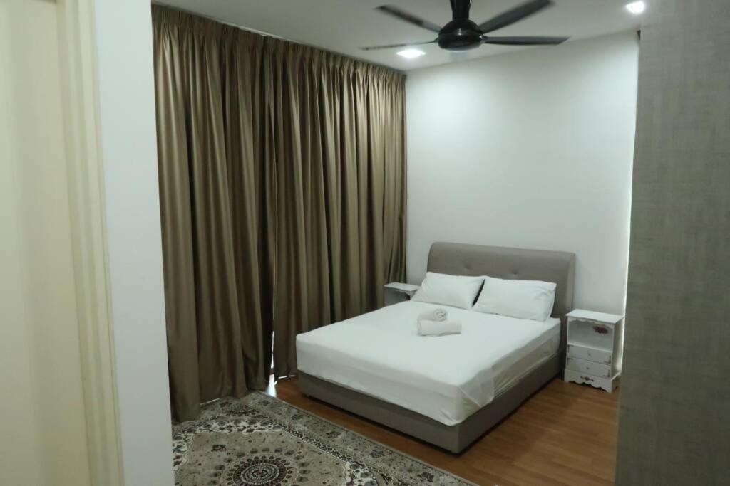 Promo Private Luxurious Nilai Vacation Home Bagian luar foto